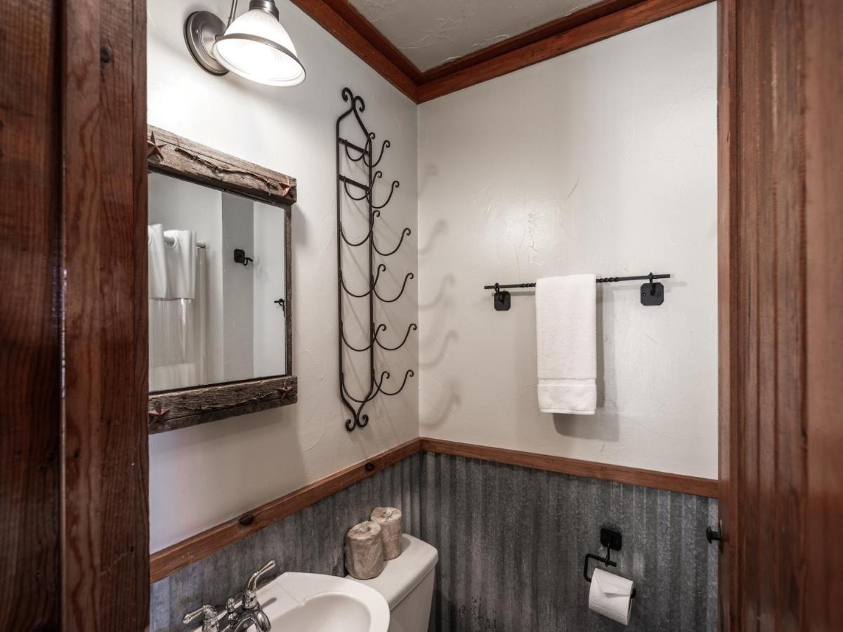 Apache Village Cabinette 11, Queen Bed, Midtown, Sleeps 2 Ruidoso Esterno foto
